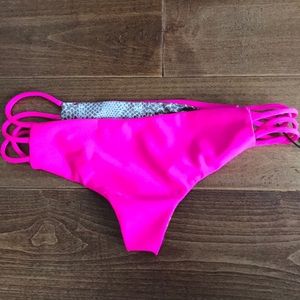 Acacia bikini bottoms!